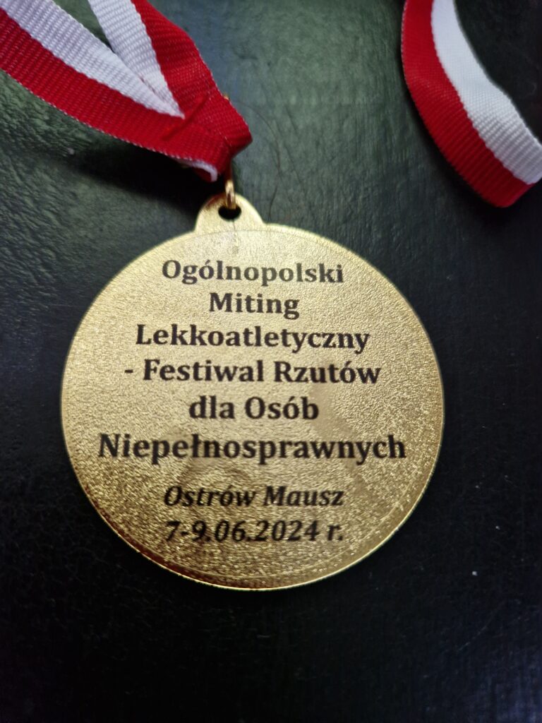 medal z napisem Ogólnopolski Miting Lekkoatletyczny - Festiwal Rzutów dla osób Niepełnosprawnych Ostrów Mausz 7-9.06.2024 r.