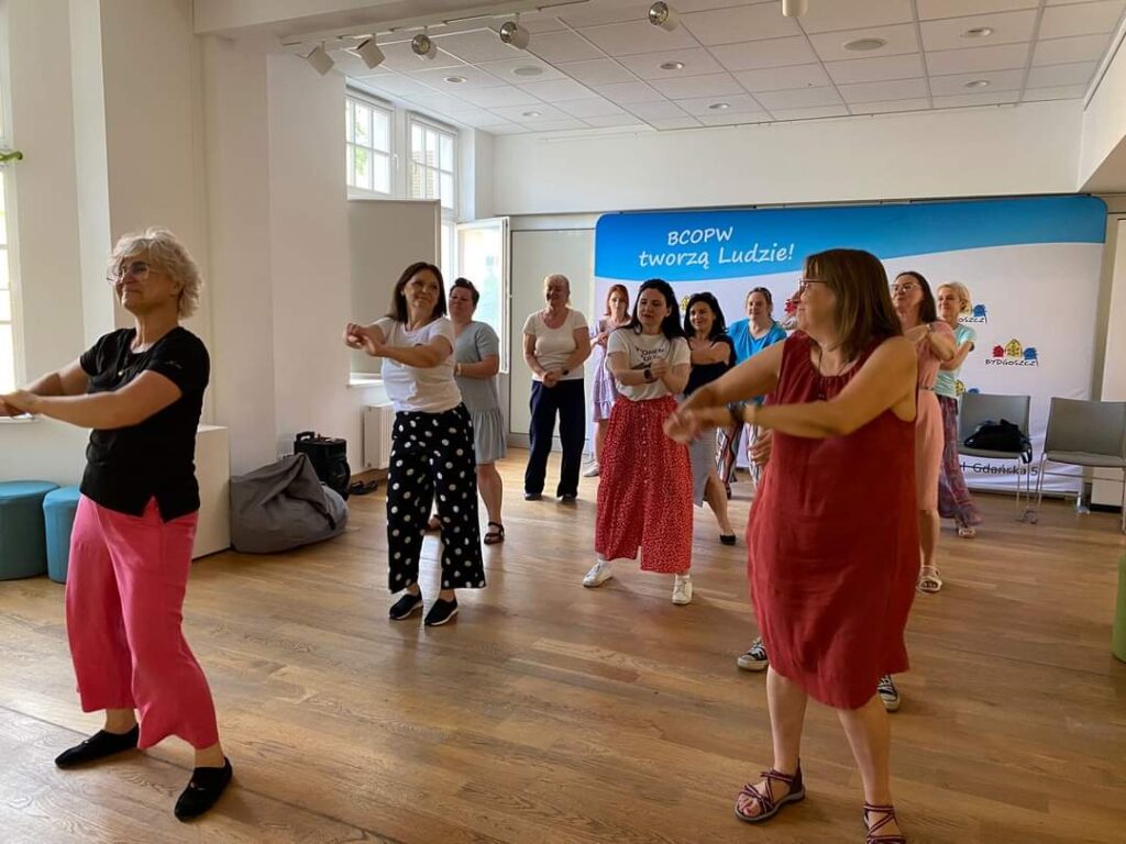 tańczące kobiety