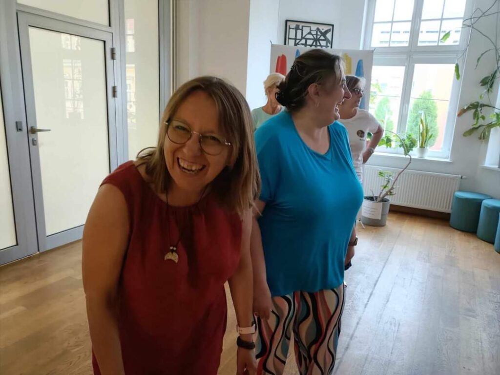 śmiejące się kobiety