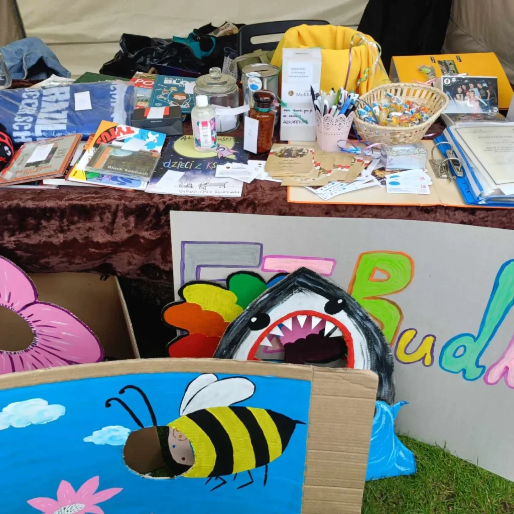 stoisko fundacji mokkka i fanty z loterii